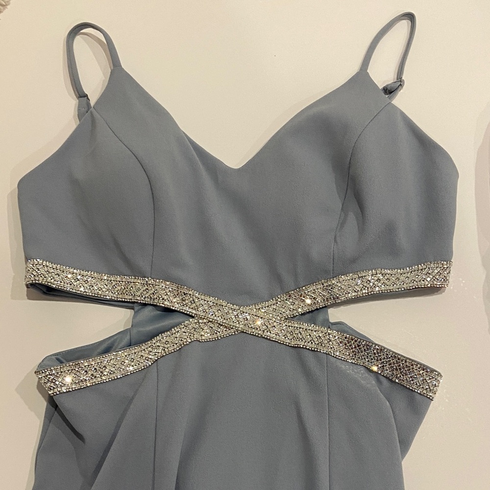 Chic Backless Gray Dress with Embellished Details